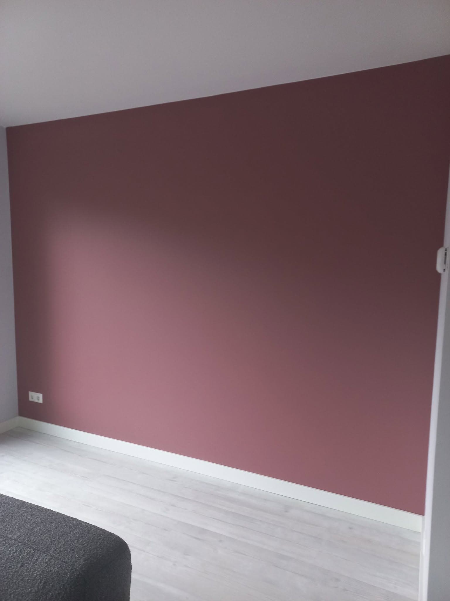 Strak afgewerkte accentwand