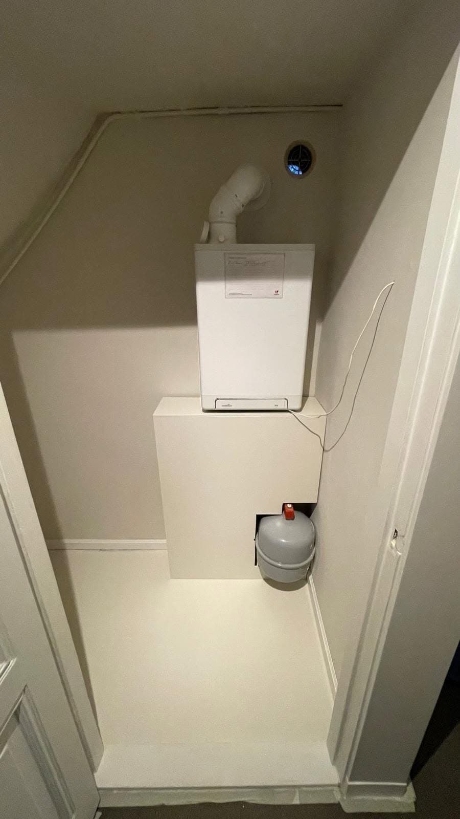 Cv-kast netjes afgewerkt